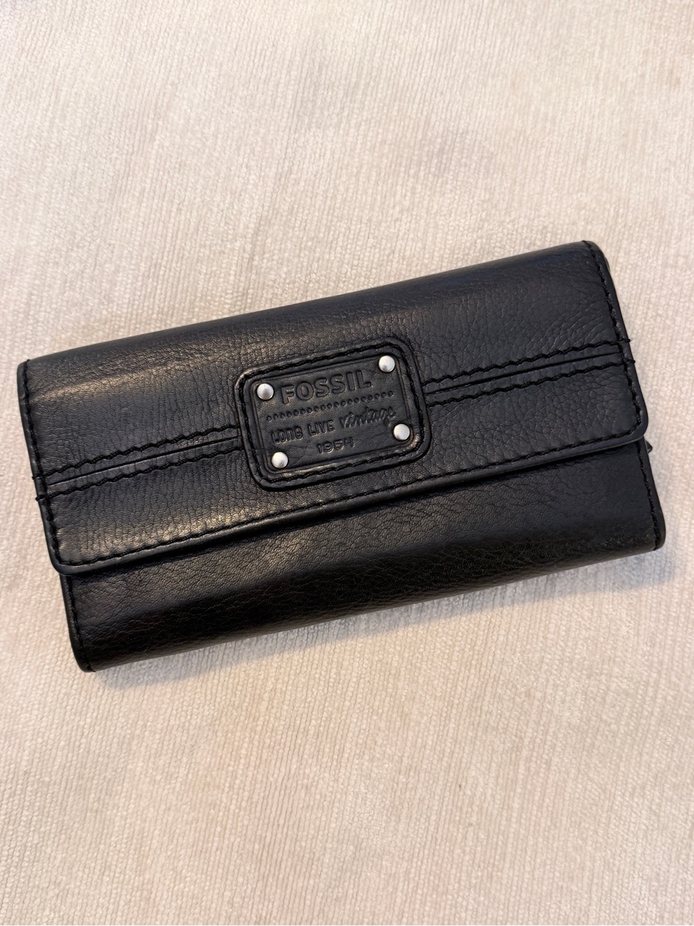 Fossil Long Live Vintage 1954 Black Pebbled Leather Large Flap Organizer Wallet
